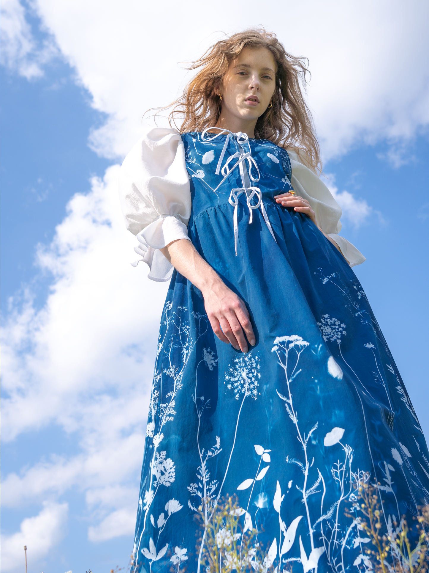 Sukienka maxi wiązana luźna cyjanotypia S-M