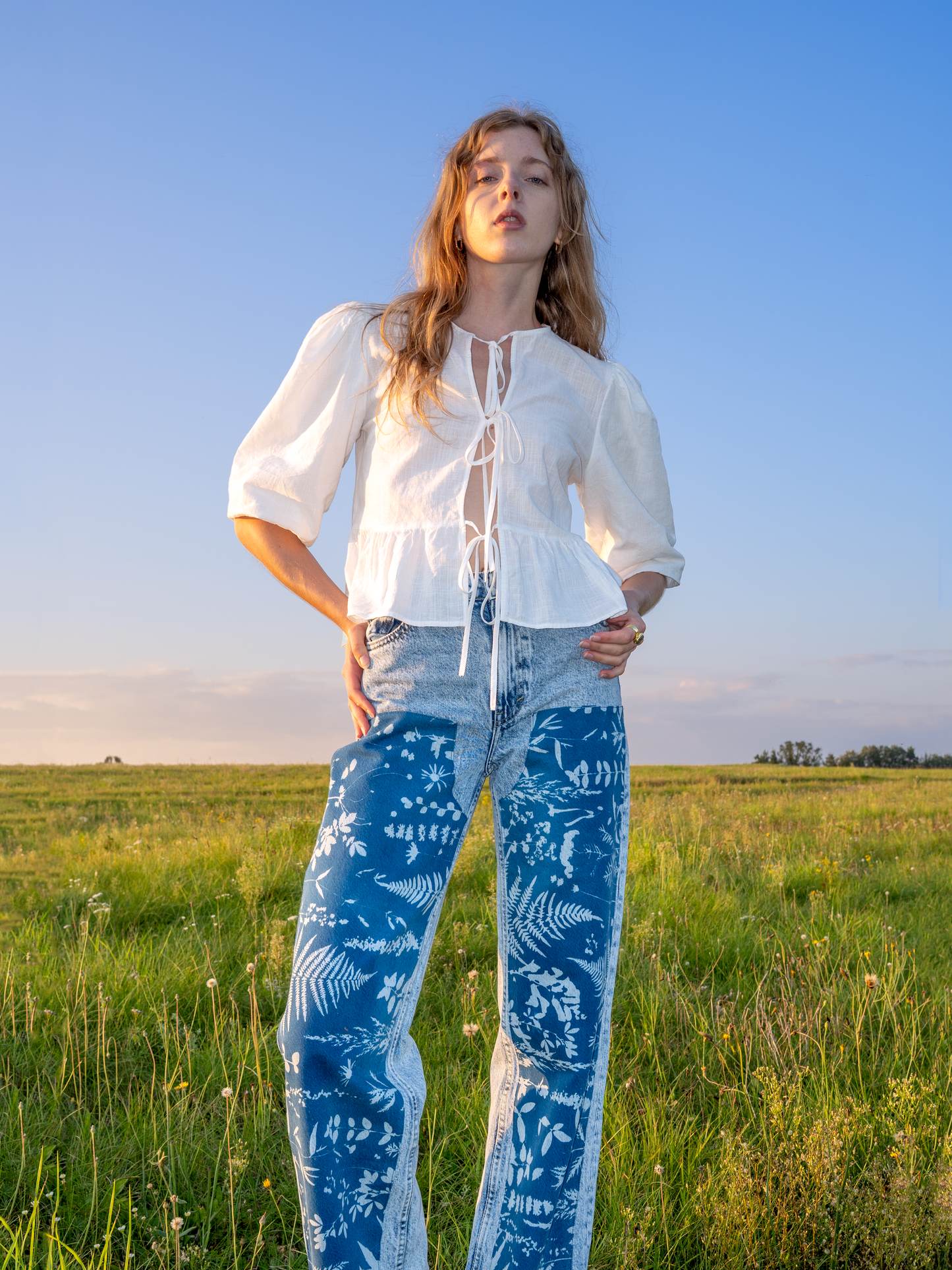 Jeansy z wysokim stanem szerokie cyjanotypia S